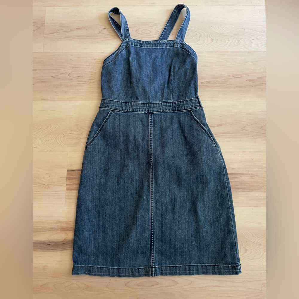 EUC adorable overall dress!